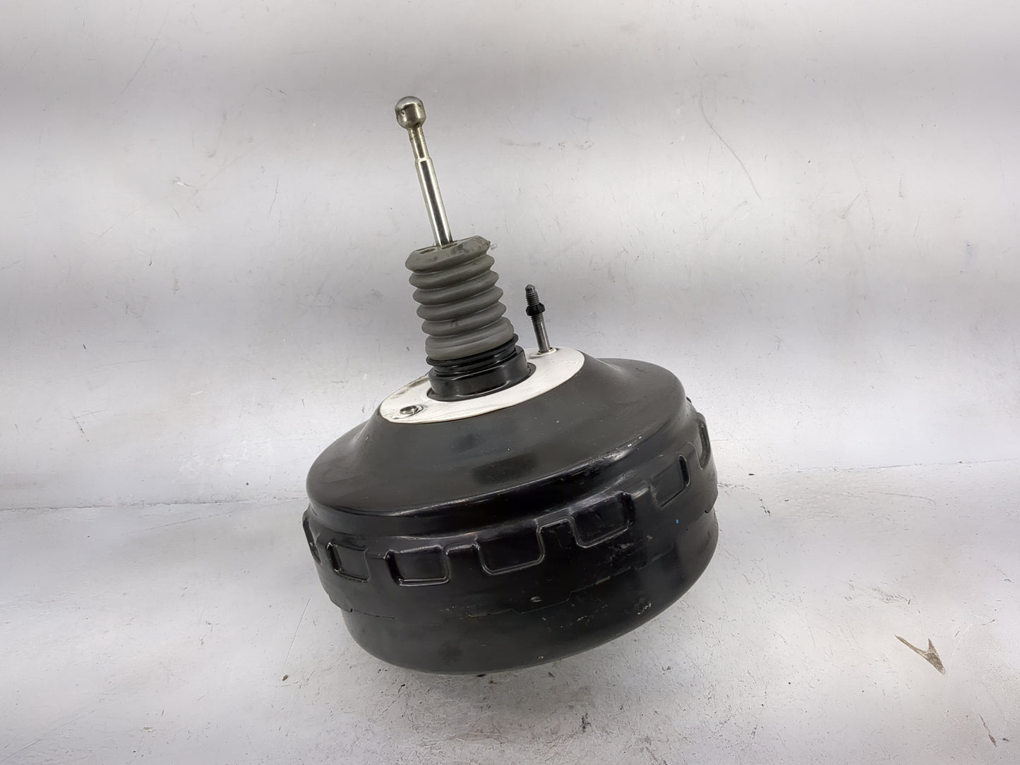 2013-2016 Chevrolet Malibu Power Brake Booster Oem 5028149 - Oemusedautoparts1.com