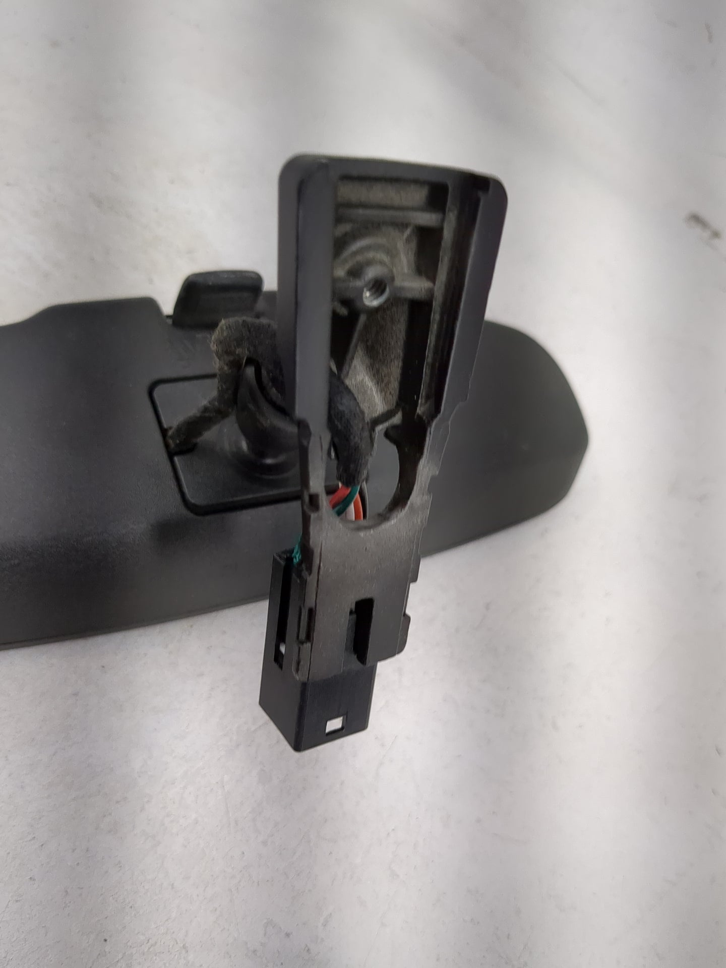 2013-2016 Chevrolet Malibu Interior Rear View Mirror Replacement OEM Fits OEM Used Auto Parts - Oemusedautoparts1.com