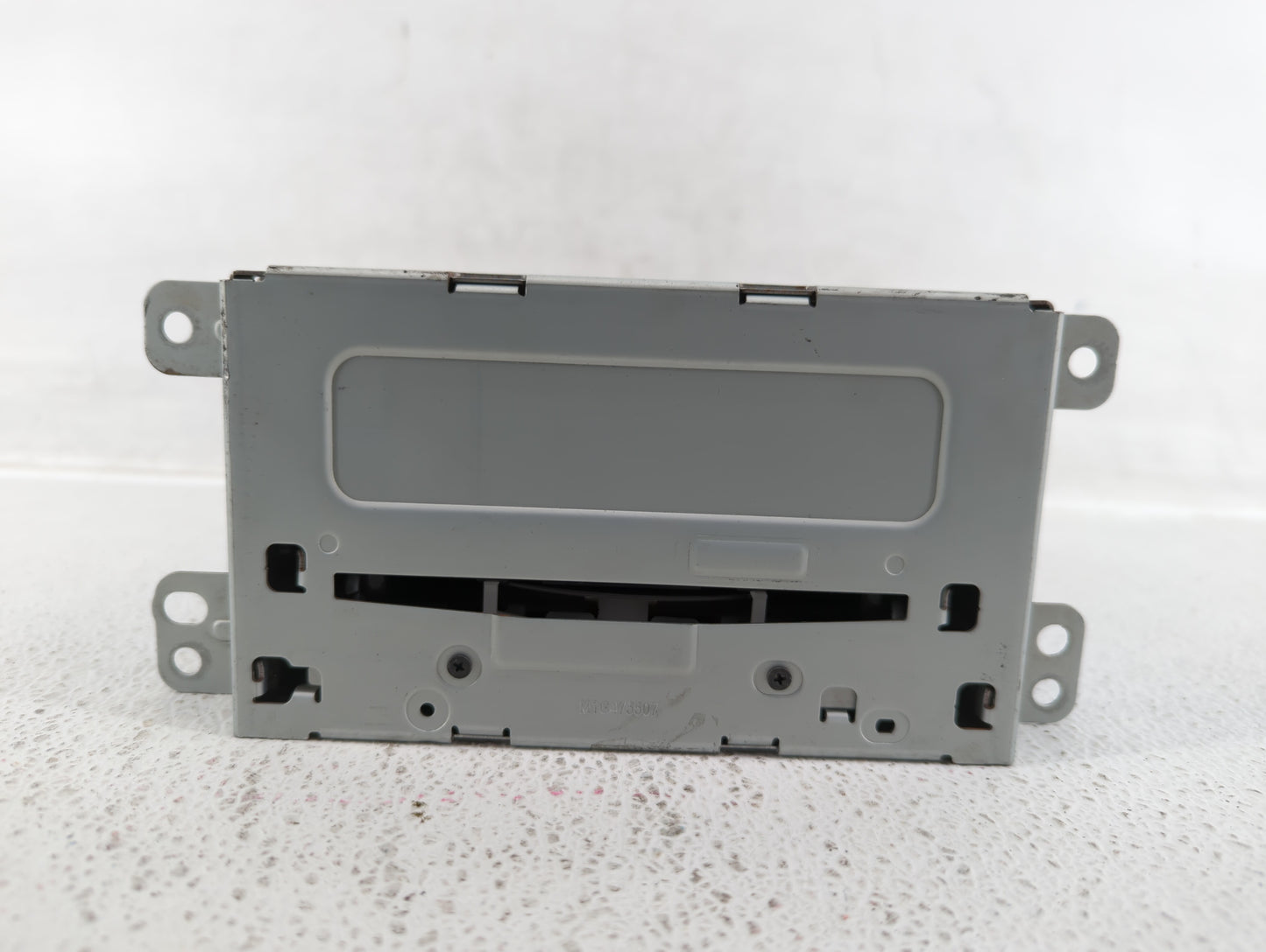 2013 Chevrolet Malibu Radio AM FM Cd Player Receiver Replacement P/N:22880998 22923802 Fits OEM Used Auto Parts - Oemusedaut