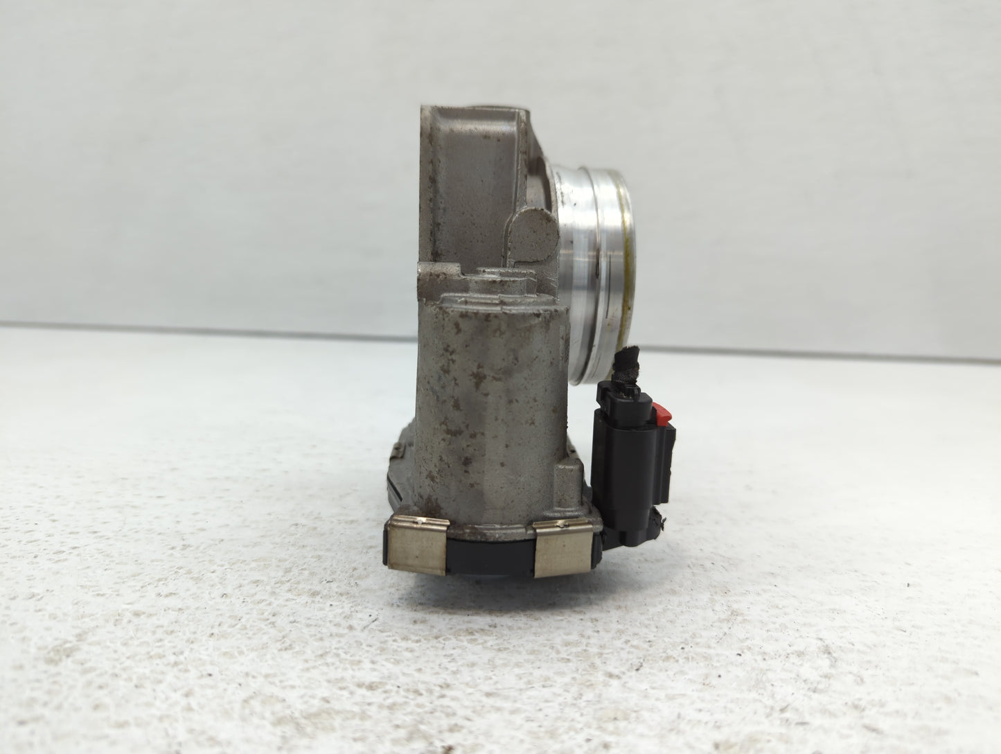 2013-2021 Chevrolet Malibu Throttle Body P/N:12627067DA Fits Fits 2013 2014 2015 2016 2017 2018 2019 2020 2021 OEM Used Auto