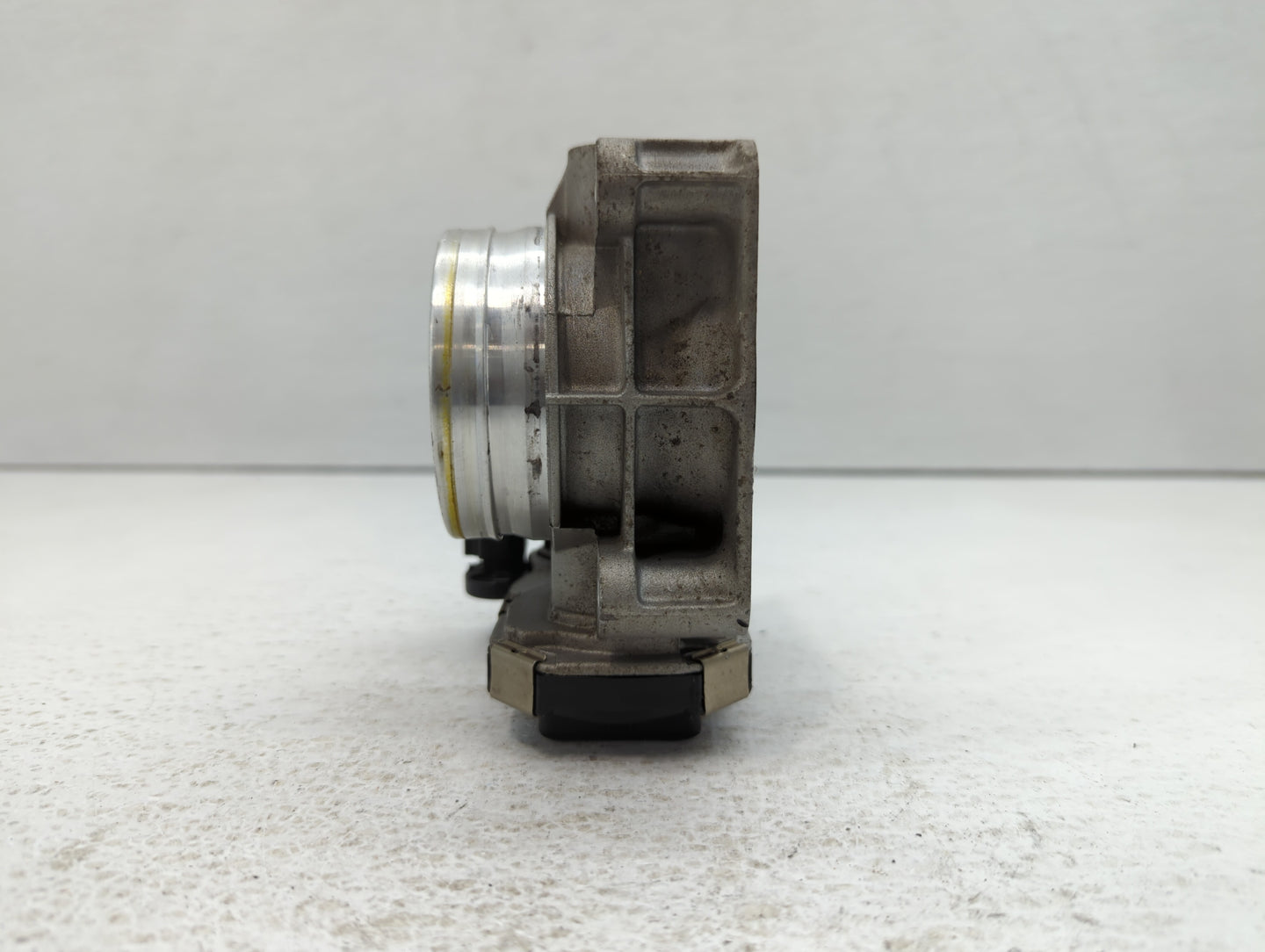 2013-2021 Chevrolet Malibu Throttle Body P/N:12627067DA Fits Fits 2013 2014 2015 2016 2017 2018 2019 2020 2021 OEM Used Auto