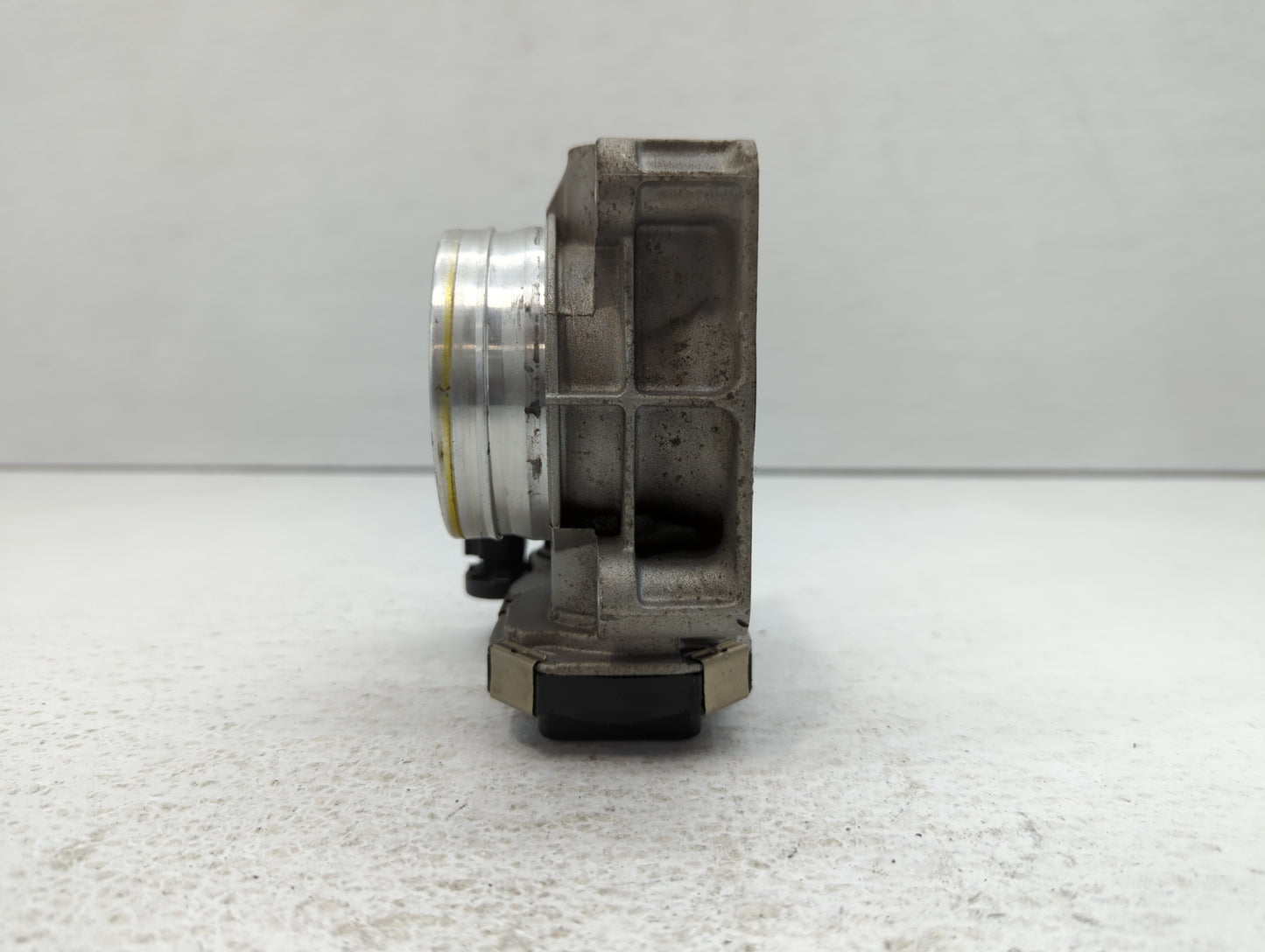 2013-2021 Chevrolet Malibu Throttle Body P/N:12627067DA Fits Fits 2013 2014 2015 2016 2017 2018 2019 2020 2021 OEM Used Auto
