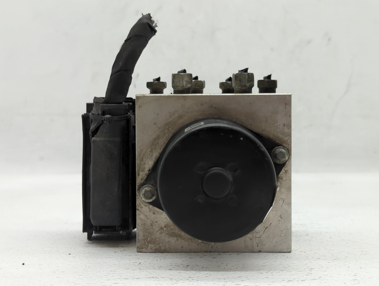 2013-2016 Chevrolet Malibu ABS Pump Control Module Replacement P/N:22863598 22838815, 22971448 Fits Fits 2012 2013 2014 2015