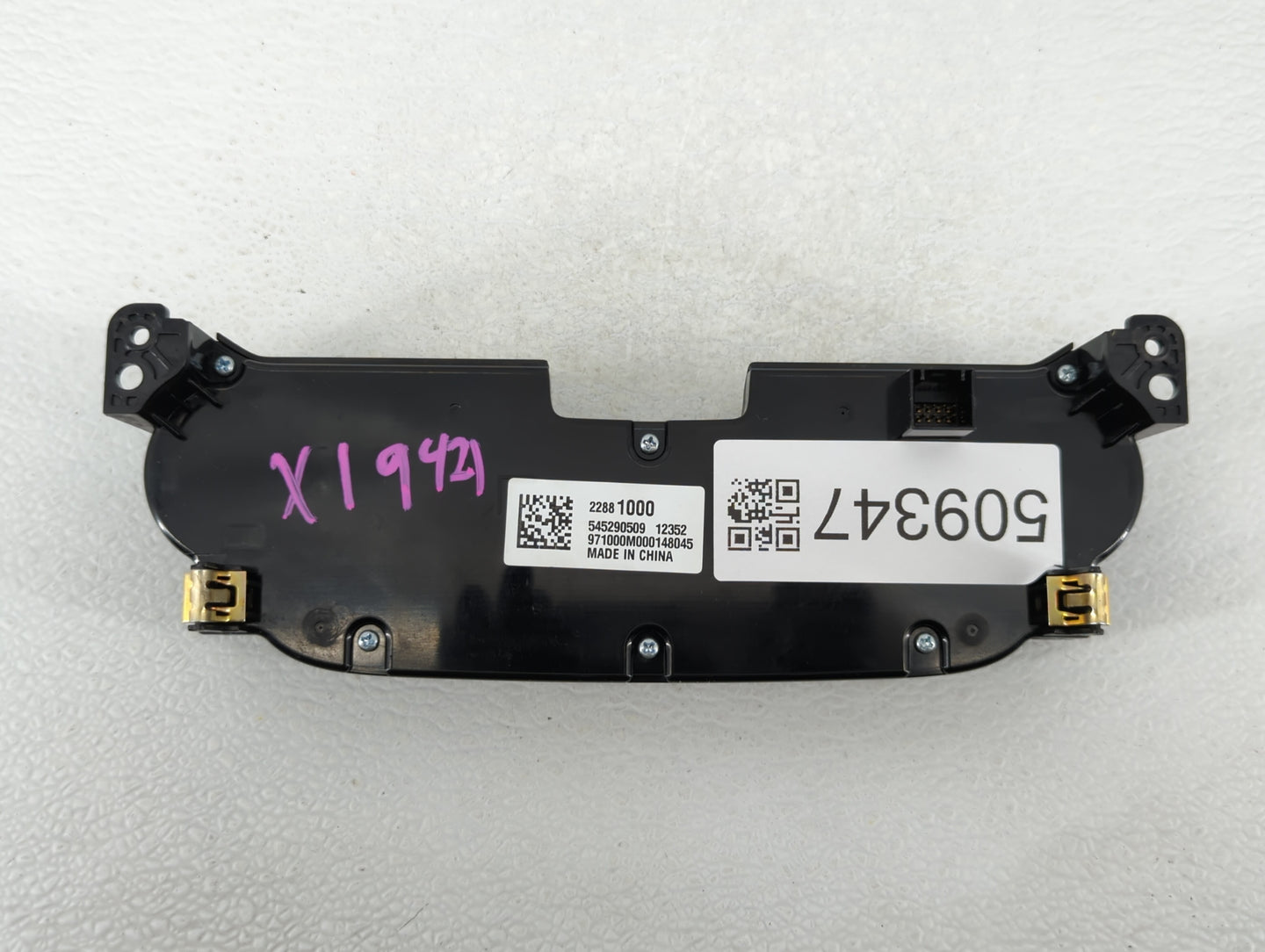 2013-2013 Chevrolet Malibu Radio Control Panel - Oemusedautoparts1.com