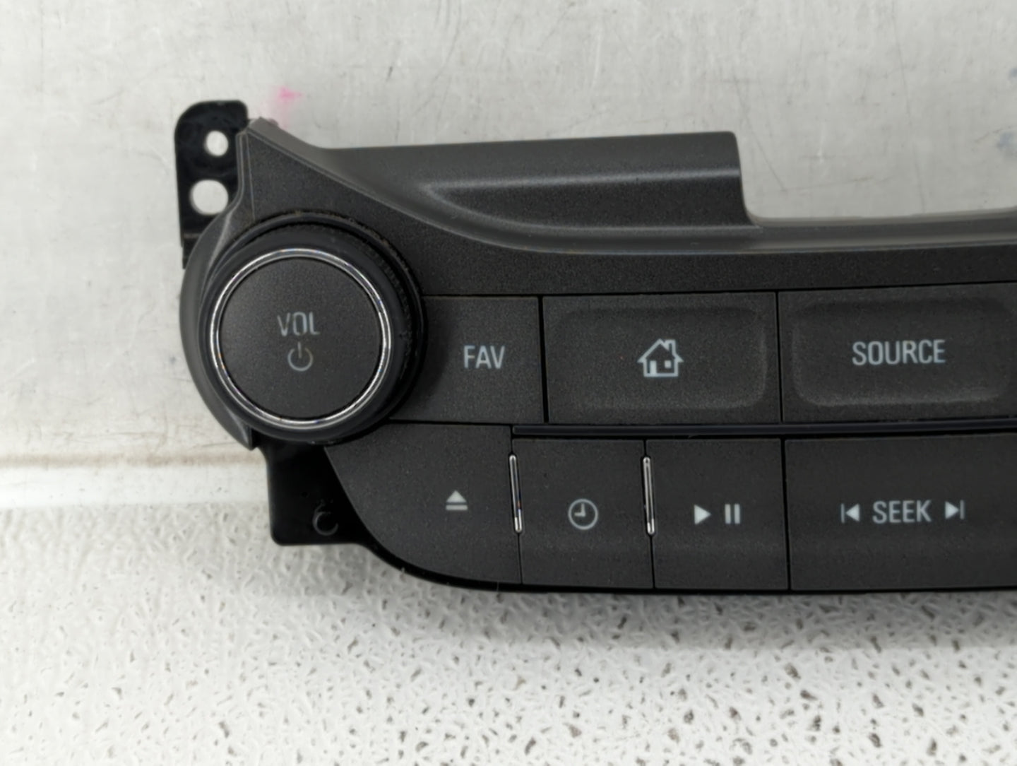 2013-2013 Chevrolet Malibu Am Fm Cd Player Radio Receiver - Oemusedautoparts1.com