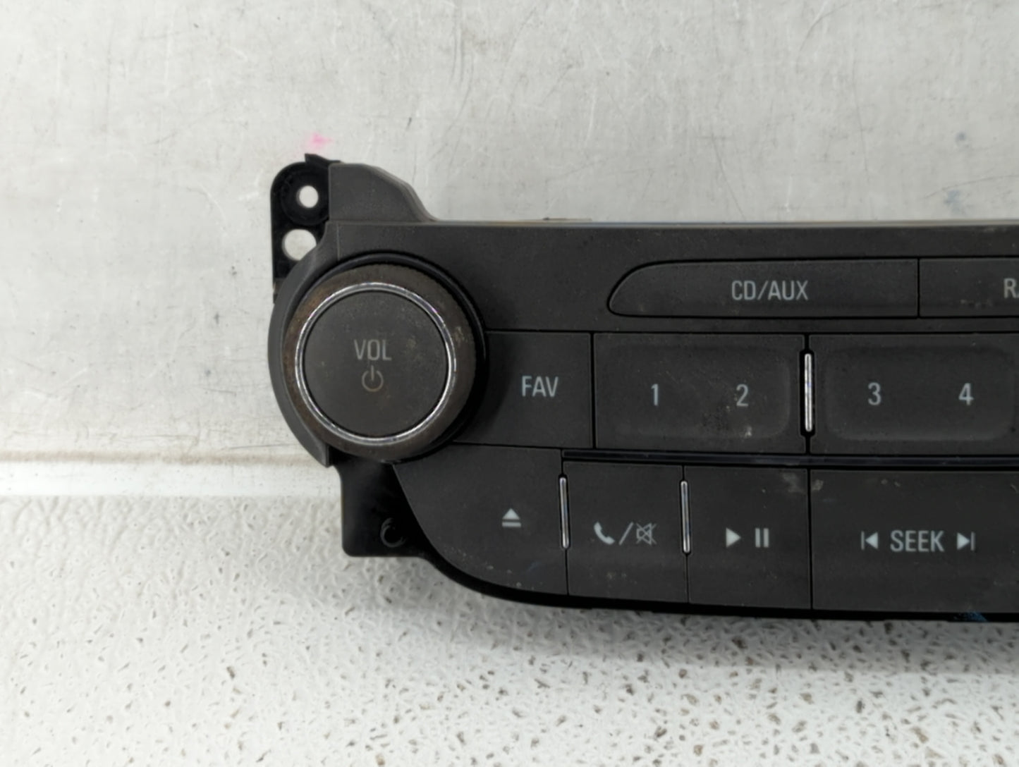 2013-2013 Chevrolet Malibu Am Fm Cd Player Radio Receiver - Oemusedautoparts1.com