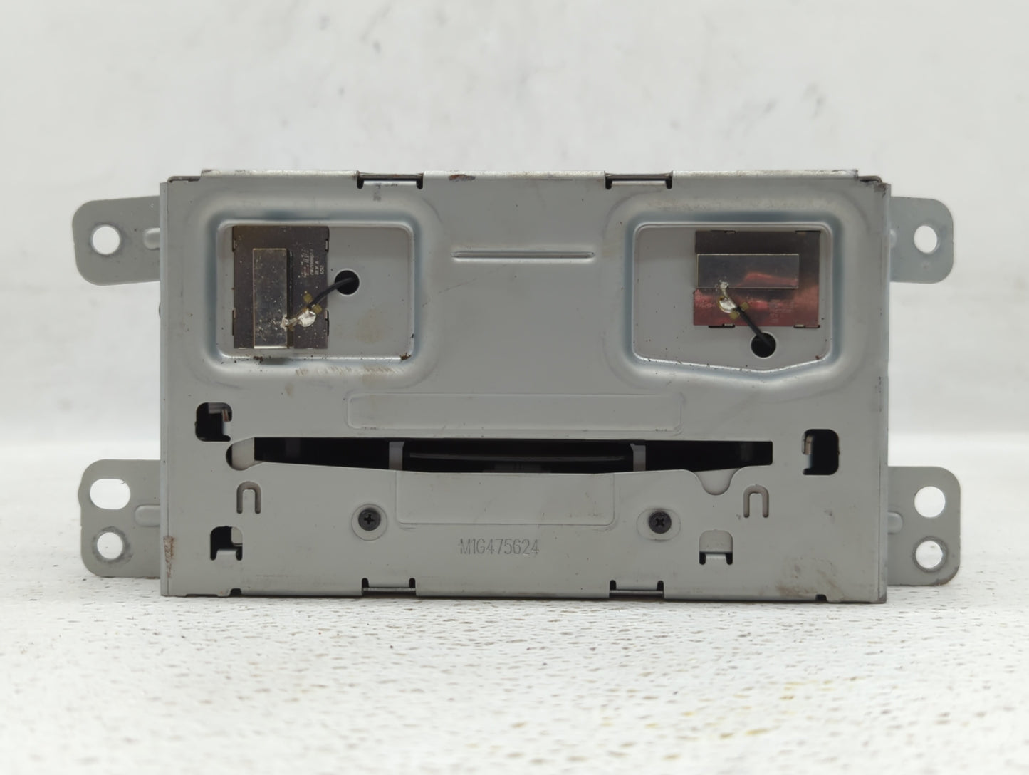 2013-2013 Chevrolet Malibu Am Fm Cd Player Radio Receiver - Oemusedautoparts1.com