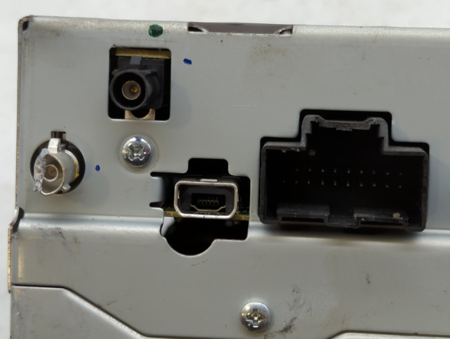 2013-2013 Chevrolet Malibu Am Fm Cd Player Radio Receiver - Oemusedautoparts1.com