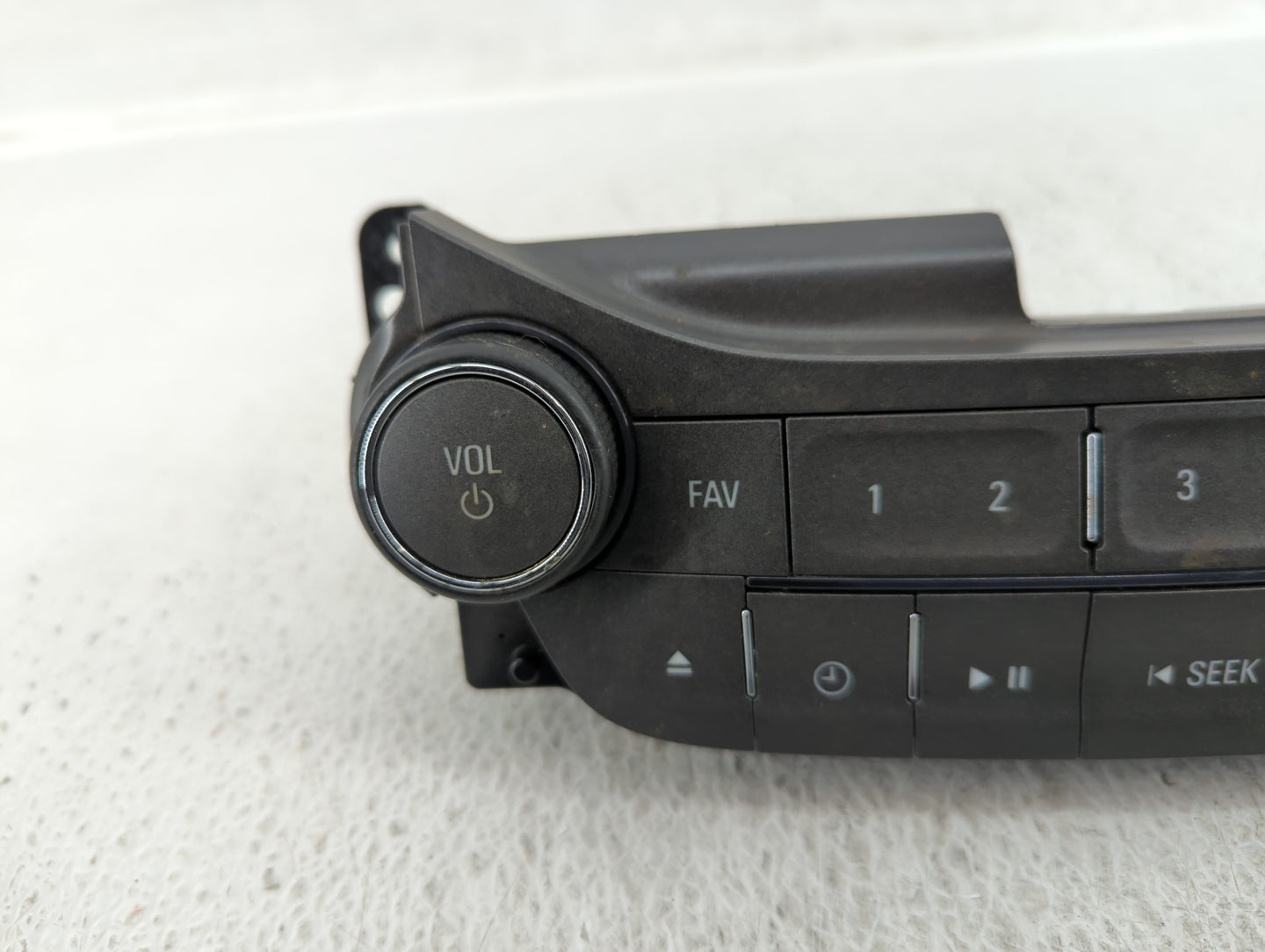 2013-2013 Chevrolet Malibu Radio Control Panel - Oemusedautoparts1.com