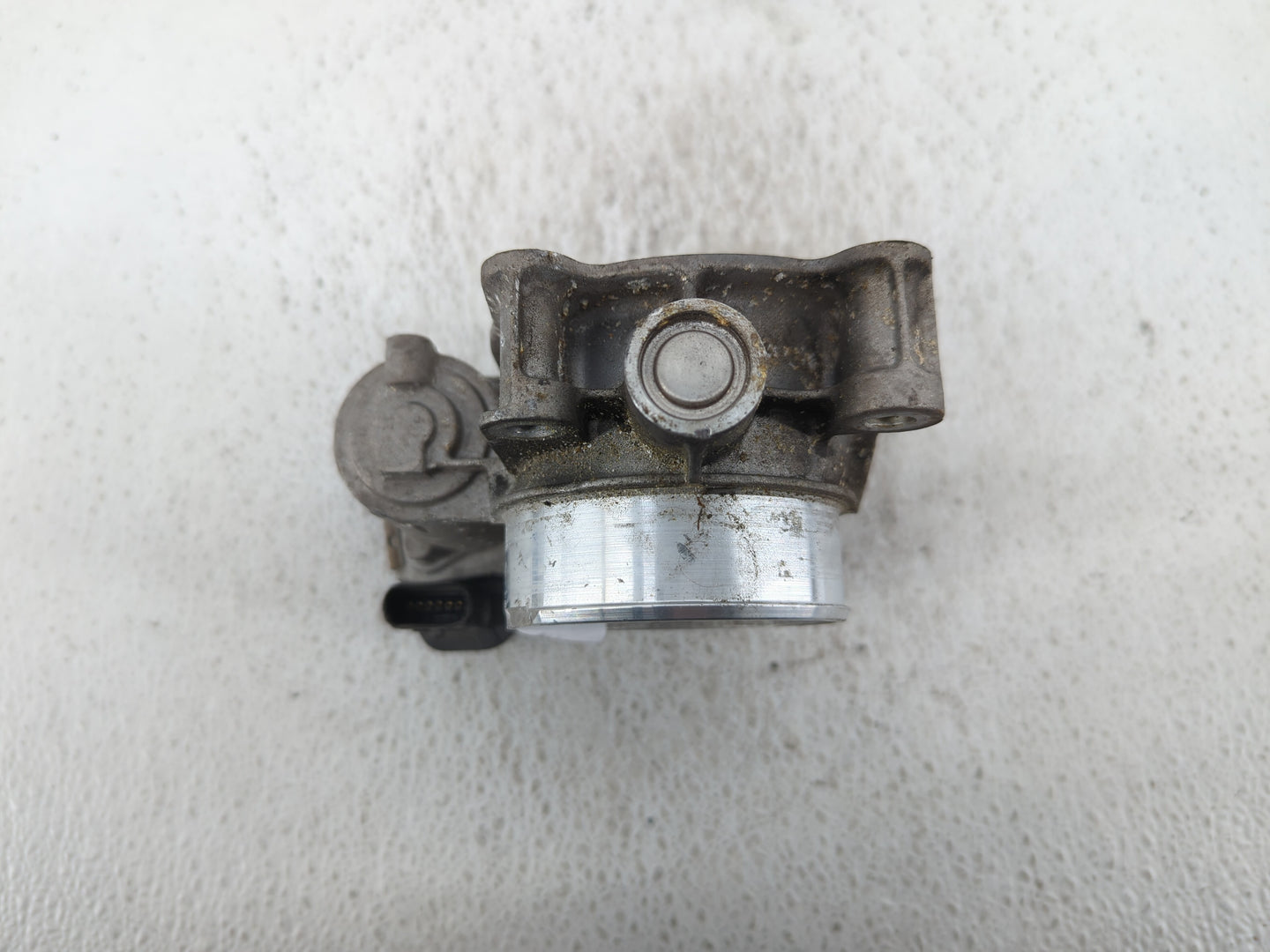 2013-2015 Chevrolet Malibu Throttle Body Fits Fits 2013 2014 2015 2017 2018 2019 2020 OEM Used Auto Parts - Oemusedautoparts