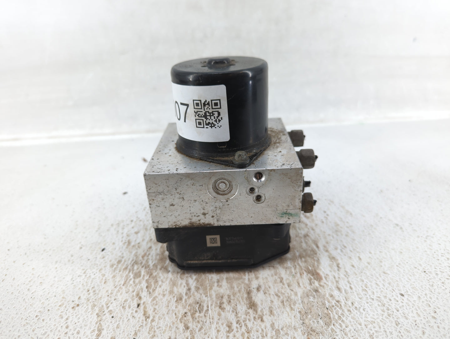 2013-2016 Chevrolet Malibu ABS Pump Control Module Replacement P/N:22971448 Fits Fits 2012 2013 2014 2015 2016 OEM Used Auto