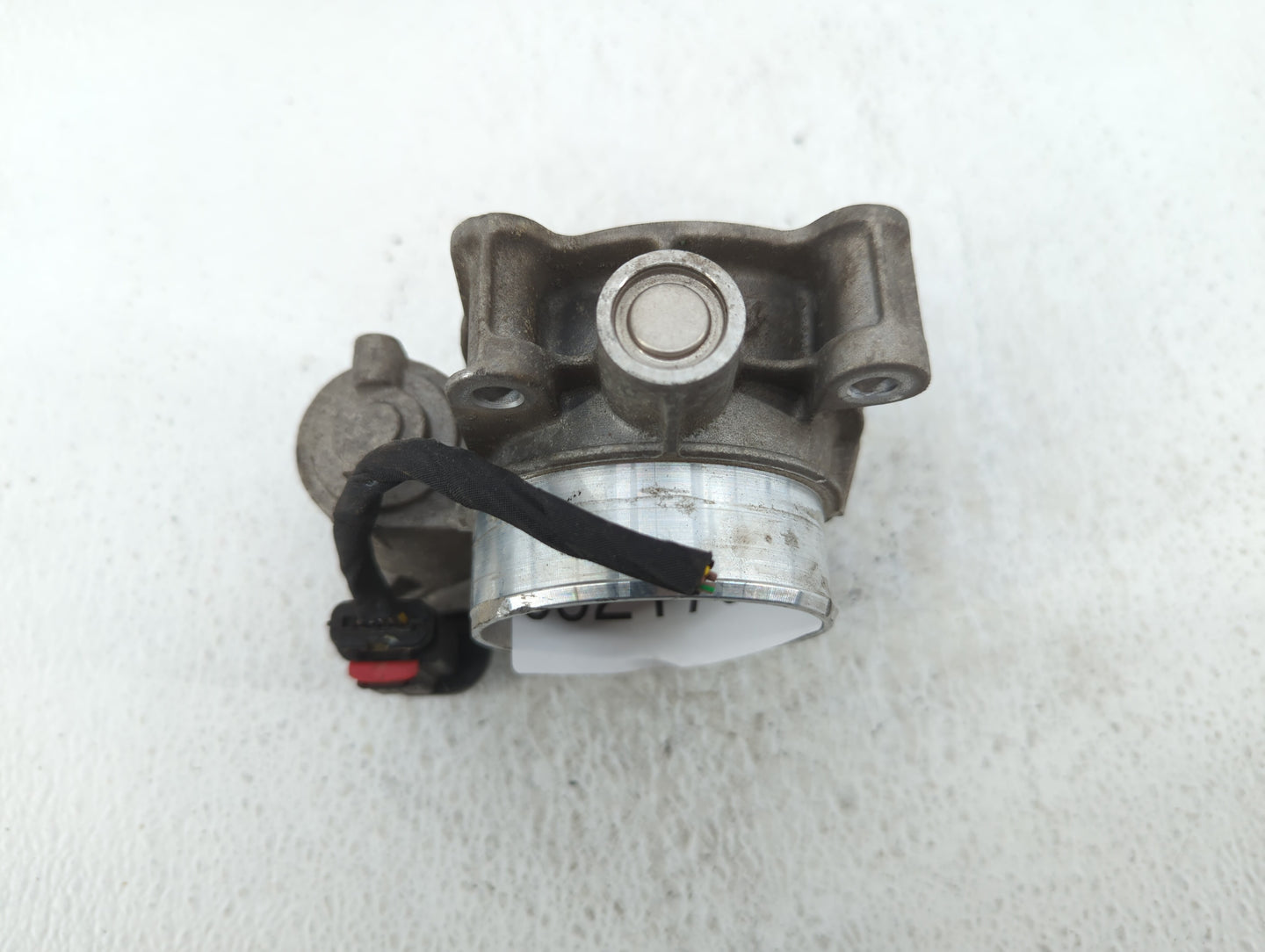 2013-2015 Chevrolet Malibu Throttle Body P/N:12627217DA Fits Fits 2013 2014 2015 2017 2018 2019 2020 OEM Used Auto Parts - O