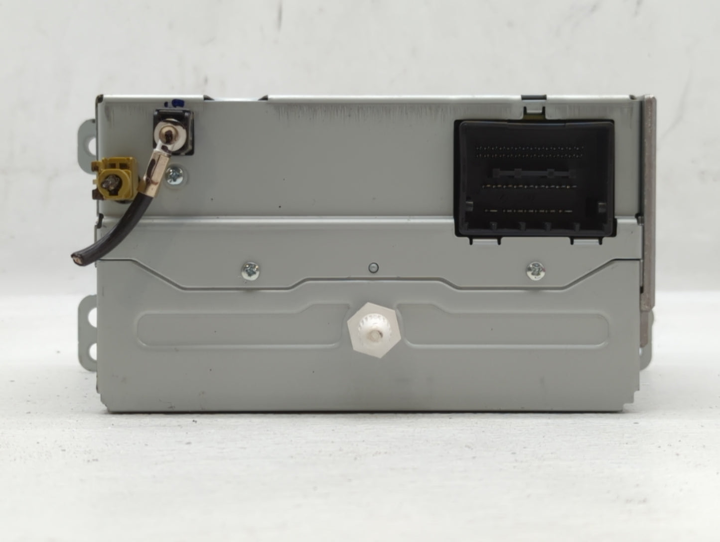 2013 Chevrolet Malibu Radio AM FM Cd Player Receiver Replacement P/N:22923802 Fits OEM Used Auto Parts - Oemusedautoparts1.c