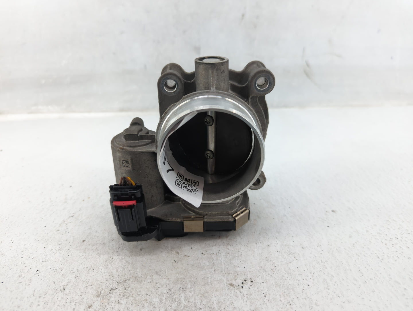 2013-2015 Chevrolet Malibu Throttle Body P/N:12627217DA Fits Fits 2013 2014 2015 2017 2018 2019 2020 OEM Used Auto Parts - O