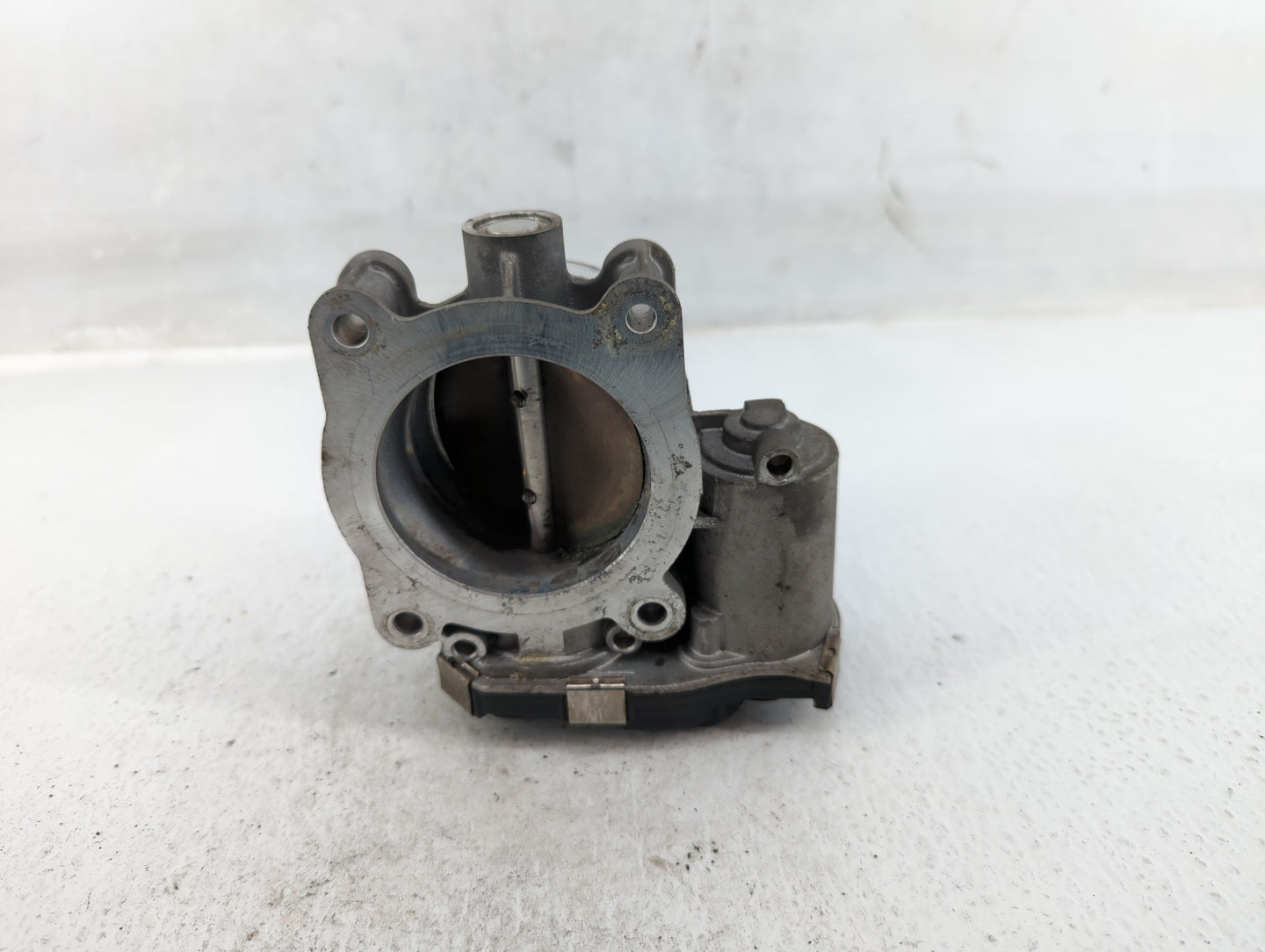 2013-2015 Chevrolet Malibu Throttle Body P/N:12627217DA Fits Fits 2013 2014 2015 2017 2018 2019 2020 OEM Used Auto Parts - O