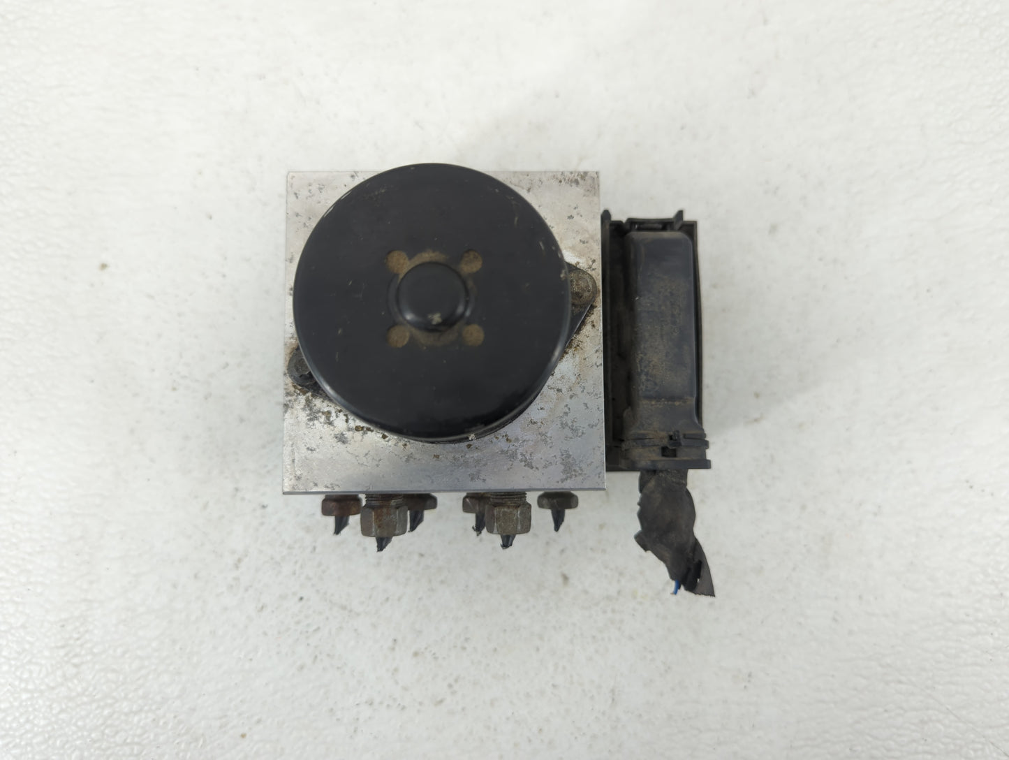 2013-2016 Chevrolet Malibu ABS Pump Control Module Replacement P/N:22971448 Fits Fits 2012 2013 2014 2015 2016 OEM Used Auto