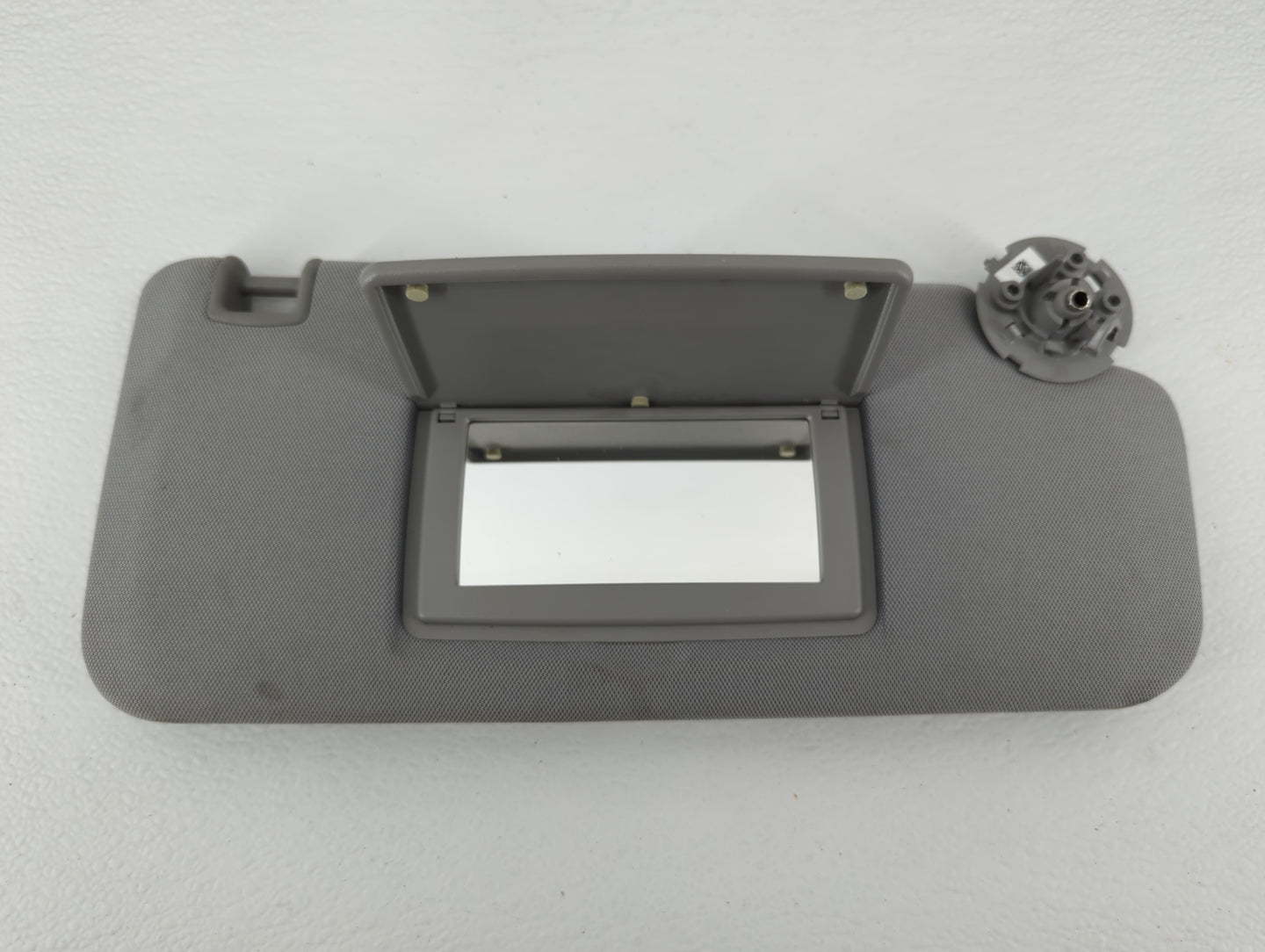 2013-2016 Chevrolet Malibu Sun Visor Shade Replacement Driver Left Mirror Fits Fits 2013 2014 2015 2016 OEM Used Auto Parts 