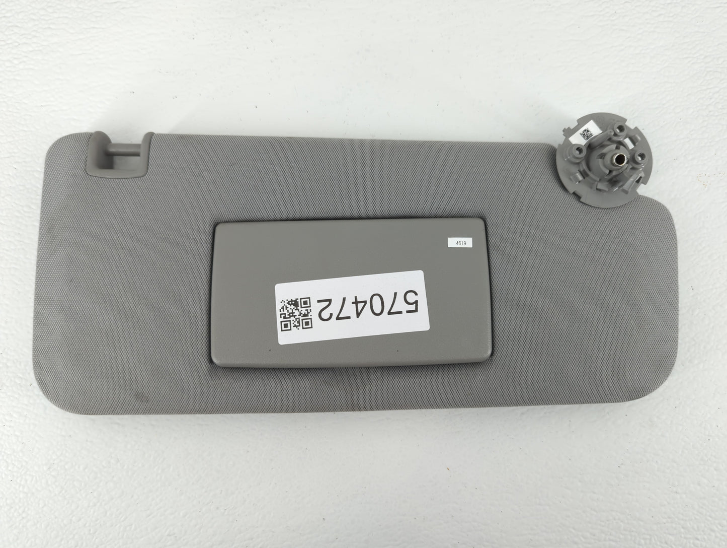 2013-2016 Chevrolet Malibu Sun Visor Shade Replacement Driver Left Mirror Fits Fits 2013 2014 2015 2016 OEM Used Auto Parts 