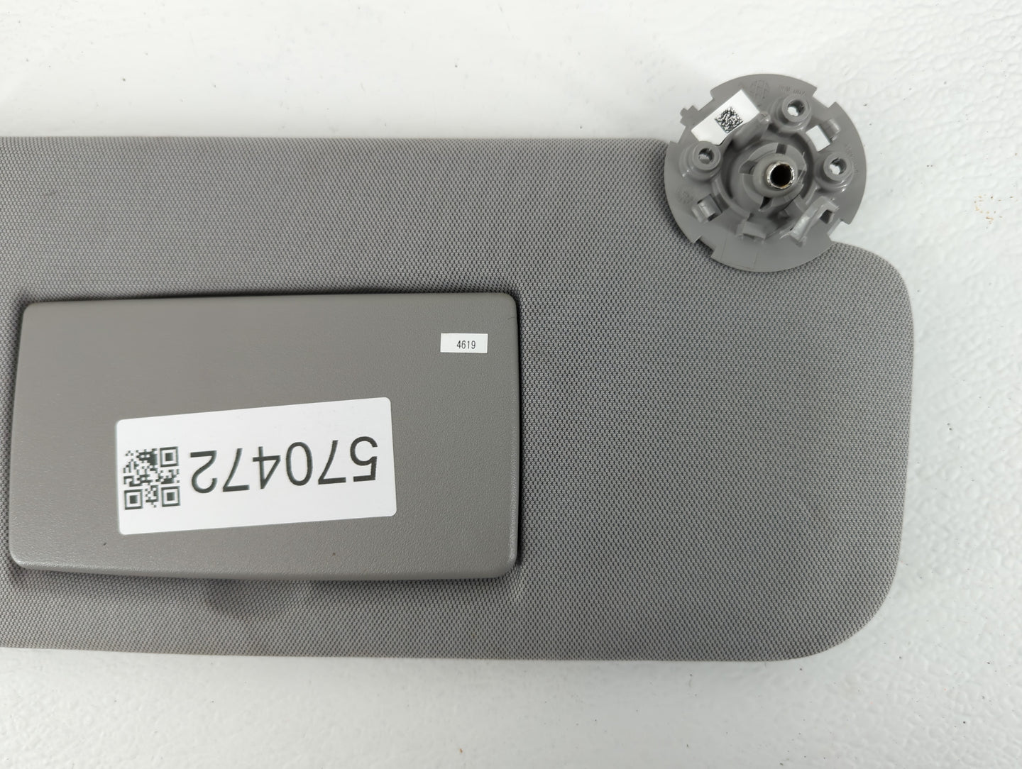 2013-2016 Chevrolet Malibu Sun Visor Shade Replacement Driver Left Mirror Fits Fits 2013 2014 2015 2016 OEM Used Auto Parts 