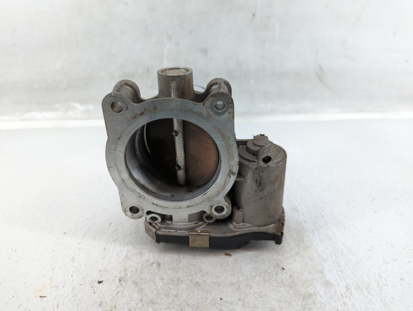 2013-2015 Chevrolet Malibu Throttle Body P/N:12627217DA Fits Fits 2013 2014 2015 2017 2018 2019 2020 OEM Used Auto Parts - O