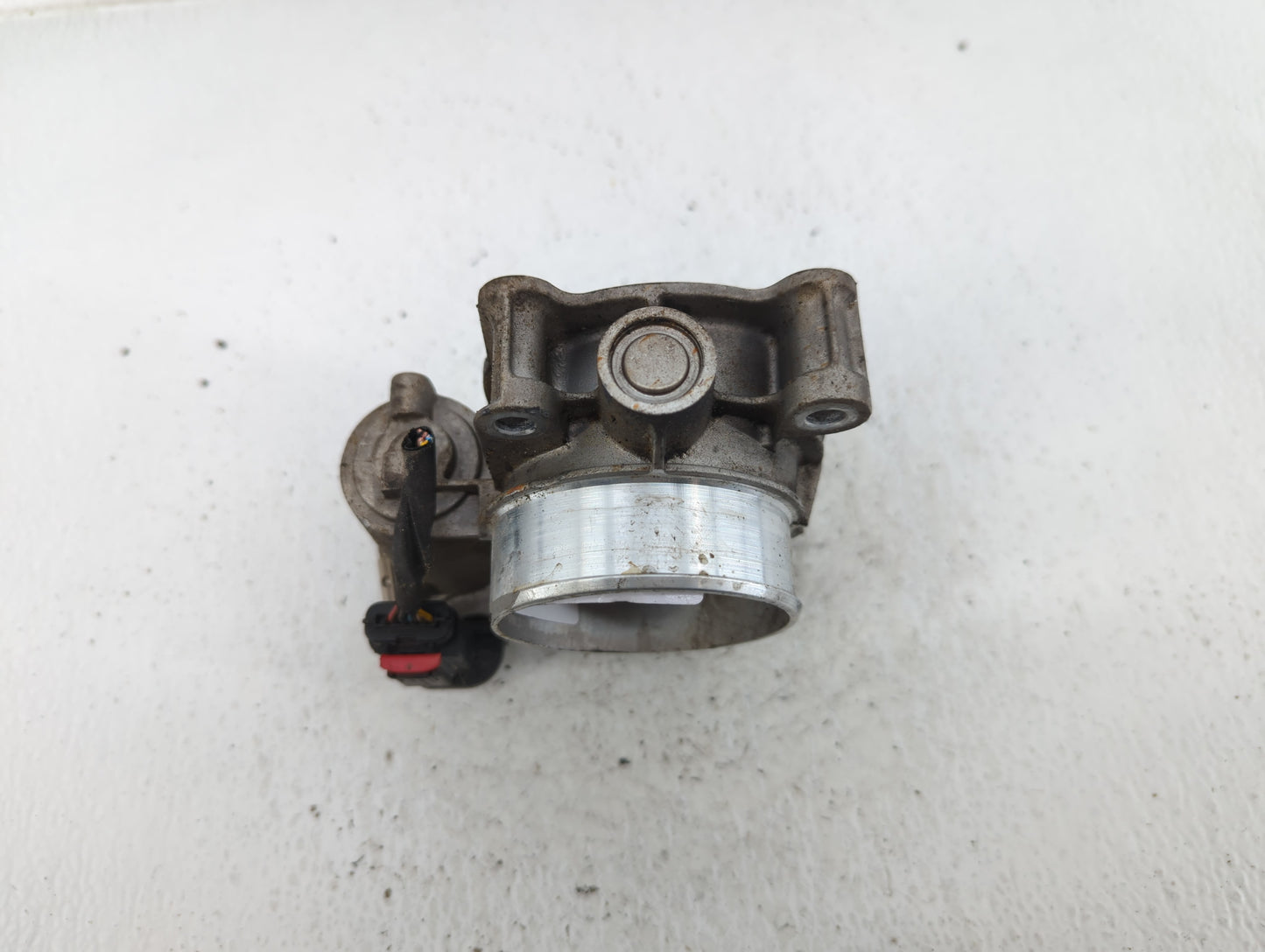2013-2015 Chevrolet Malibu Throttle Body P/N:12627217DA Fits Fits 2013 2014 2015 2017 2018 2019 2020 OEM Used Auto Parts - O