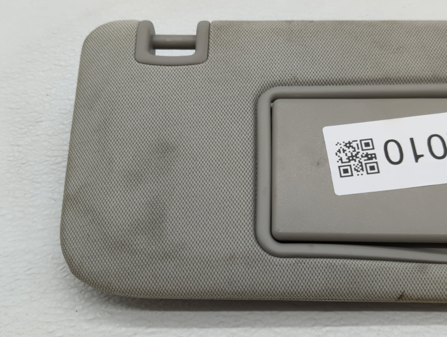 2013-2016 Chevrolet Malibu Sun Visor Shade Replacement Passenger Right Mirror Fits Fits 2013 2014 2015 2016 OEM Used Auto Pa