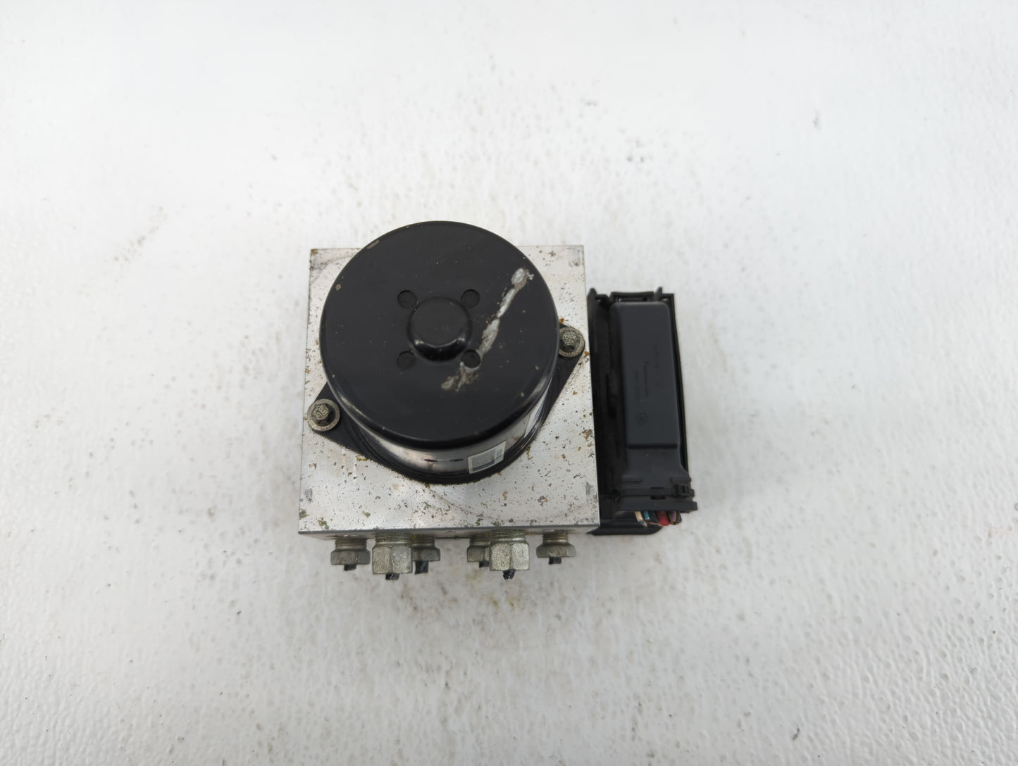 2013-2016 Chevrolet Malibu ABS Pump Control Module Replacement P/N:61589-45100 Fits Fits 2012 2013 2014 2015 2016 OEM Used A