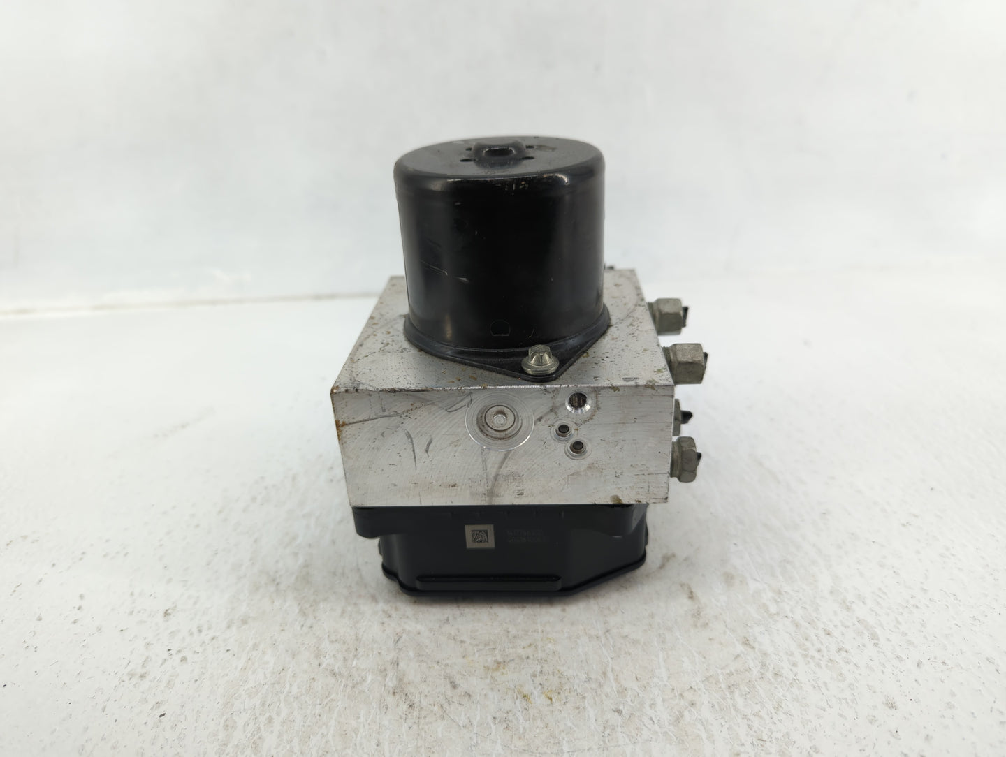 2013-2016 Chevrolet Malibu ABS Pump Control Module Replacement P/N:61589-45100 Fits Fits 2012 2013 2014 2015 2016 OEM Used A