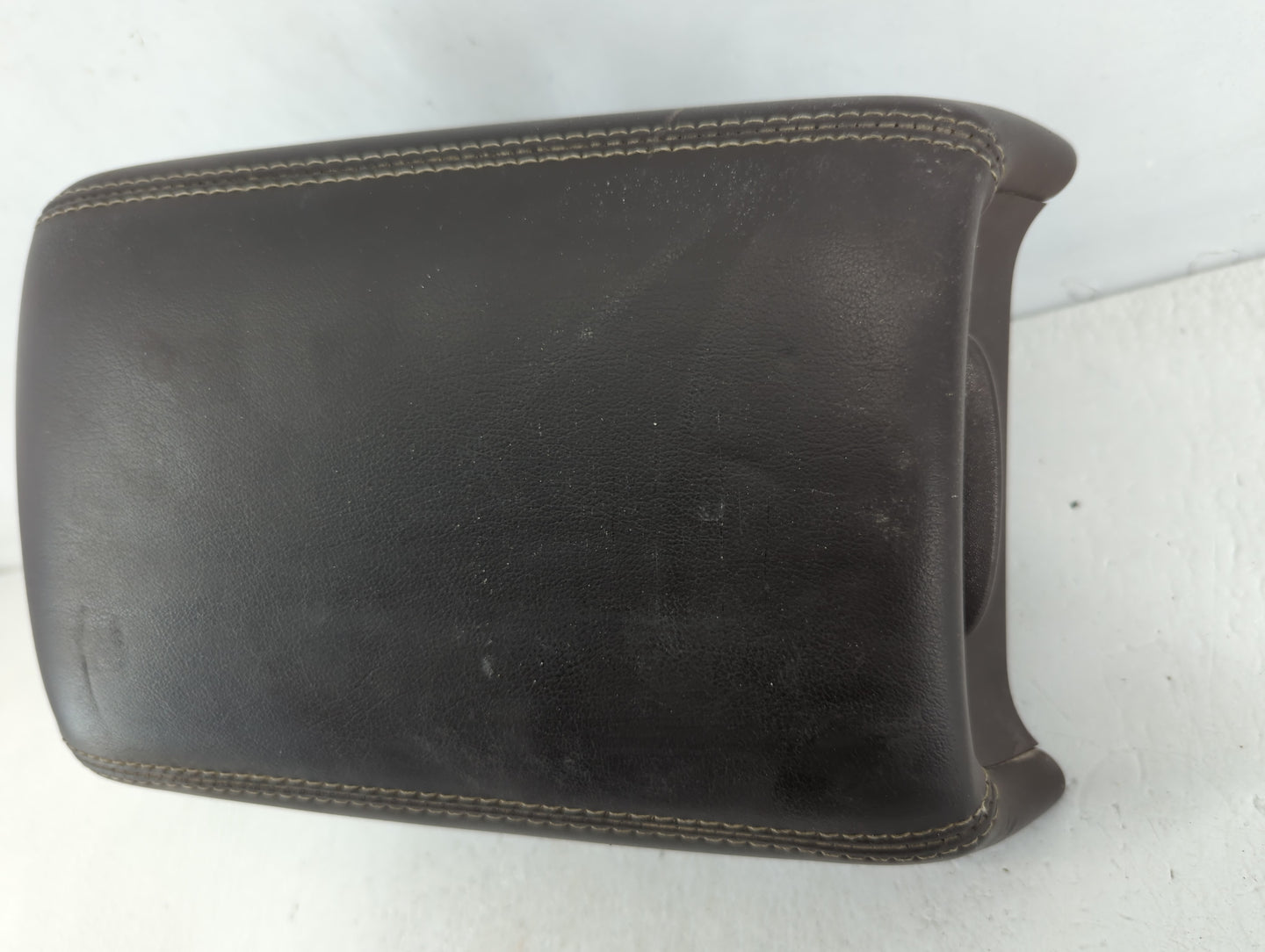 2013 Chevrolet Malibu Center Console Armrest Cover Lid Dark Brown - Oemusedautoparts1.com
