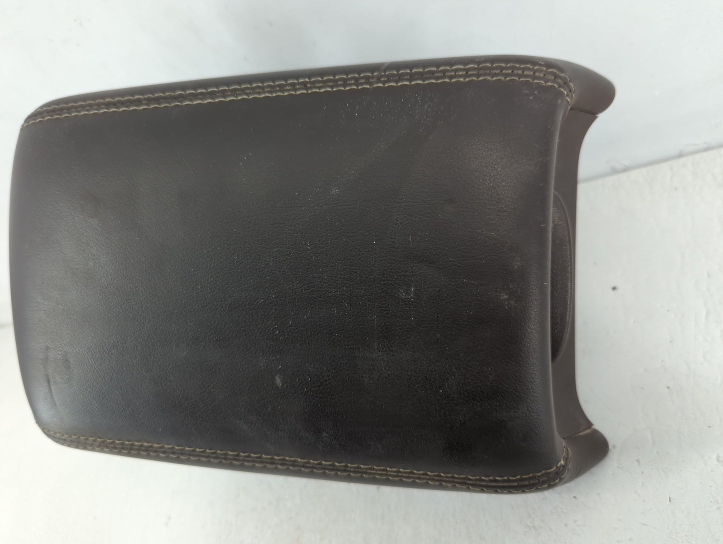 2013 Chevrolet Malibu Center Console Armrest Cover Lid Dark Brown - Oemusedautoparts1.com