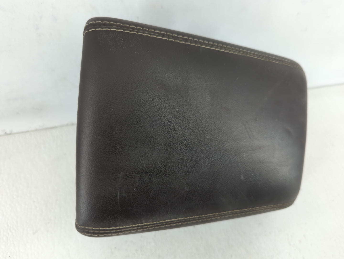 2013 Chevrolet Malibu Center Console Armrest Cover Lid Dark Brown - Oemusedautoparts1.com