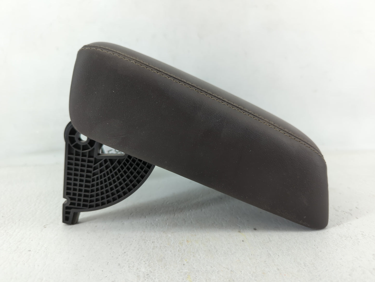 2013 Chevrolet Malibu Center Console Armrest Cover Lid Dark Brown - Oemusedautoparts1.com