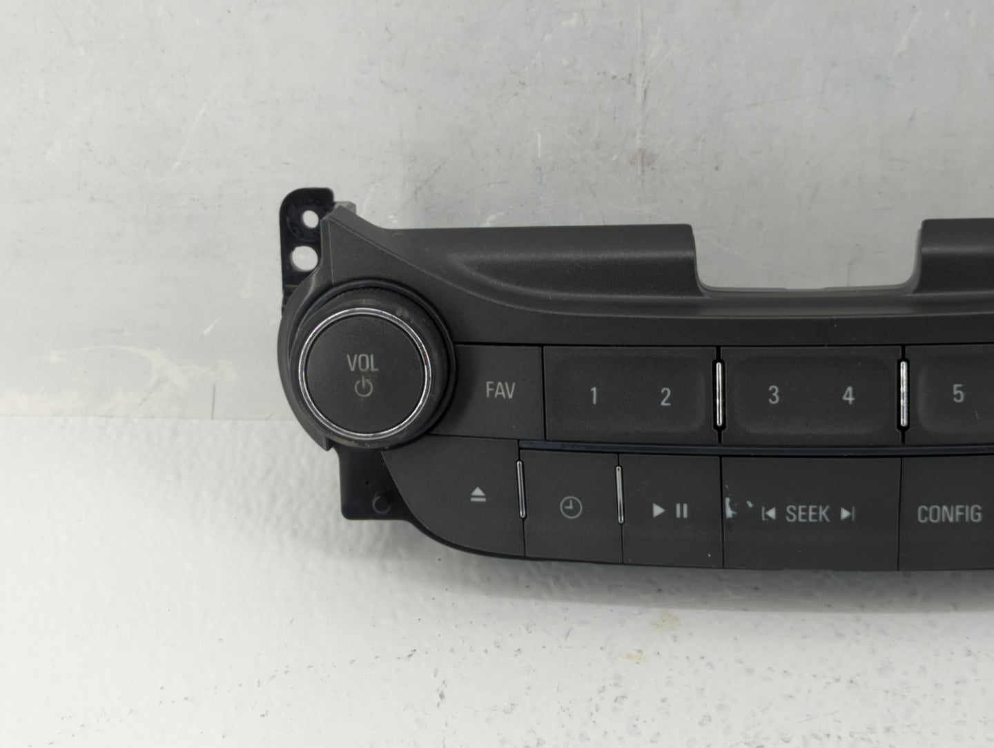 2013 Chevrolet Malibu Radio AM FM Cd Player Receiver Replacement P/N:22881001 Fits OEM Used Auto Parts - Oemusedautoparts1.c