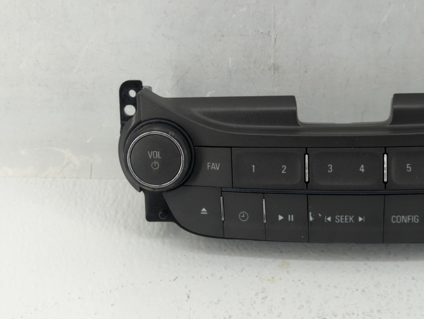 2013 Chevrolet Malibu Radio AM FM Cd Player Receiver Replacement P/N:22881001 Fits OEM Used Auto Parts - Oemusedautoparts1.c