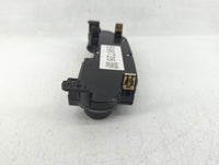 2013 Chevrolet Malibu Radio AM FM Cd Player Receiver Replacement P/N:22881001 Fits OEM Used Auto Parts - Oemusedautoparts1.c