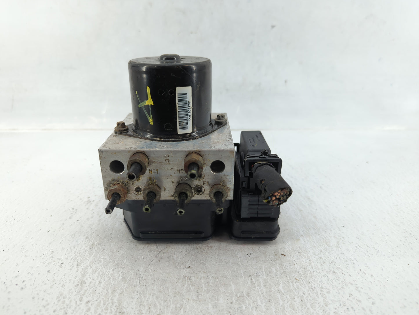 2013-2016 Chevrolet Malibu ABS Pump Control Module Replacement P/N:22971448 Fits Fits 2012 2013 2014 2015 2016 OEM Used Auto