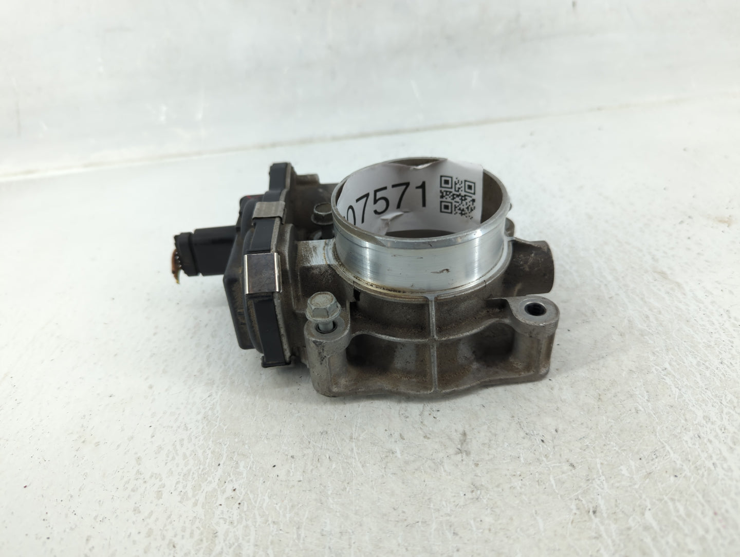 2013-2014 Chevrolet Malibu Throttle Body P/N:12632101CA Fits Fits 2012 2013 2014 2015 OEM Used Auto Parts - Oemusedautoparts