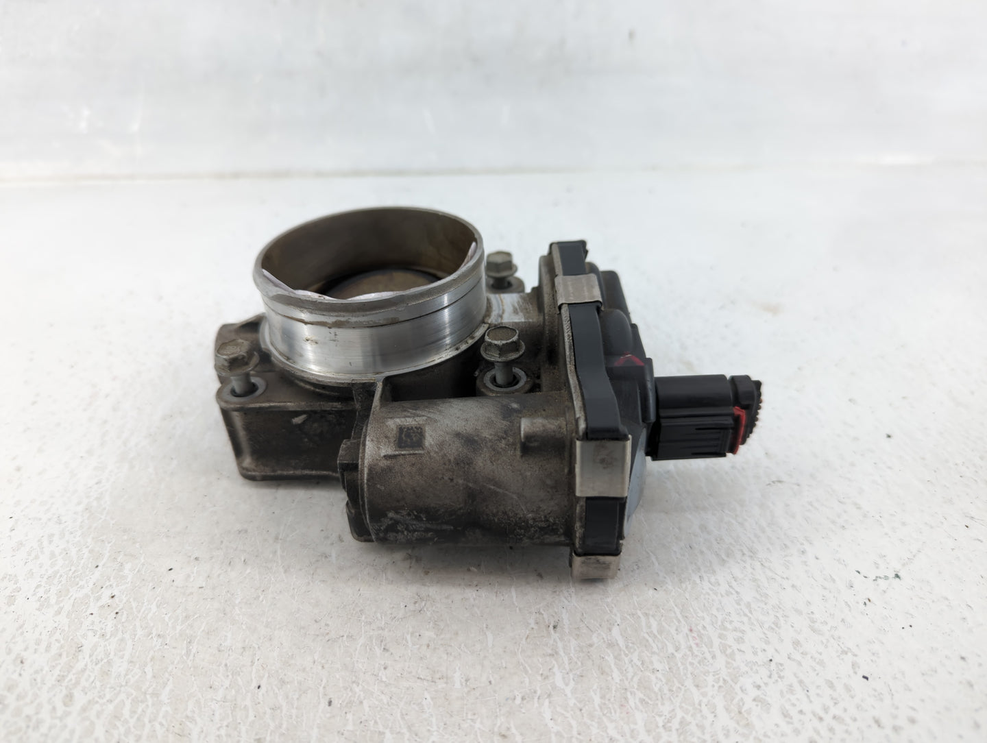 2013-2014 Chevrolet Malibu Throttle Body P/N:12632101CA Fits Fits 2012 2013 2014 2015 OEM Used Auto Parts - Oemusedautoparts