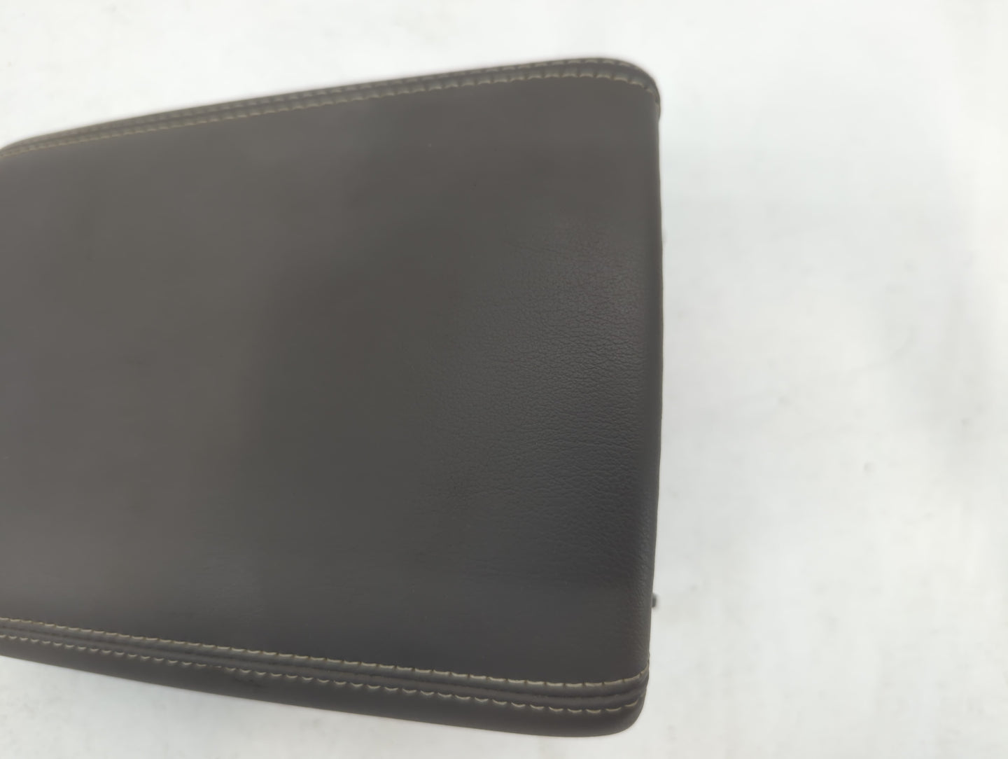 2013-2013 Chevrolet Malibu Center Console Armrest Cover Lid Dark Grey - Oemusedautoparts1.com