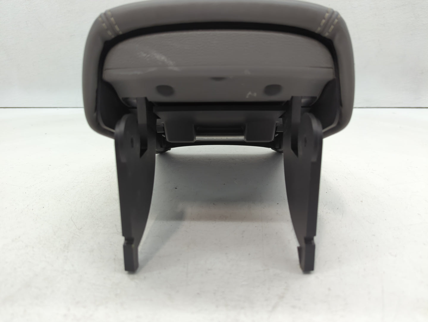 2013-2013 Chevrolet Malibu Center Console Armrest Cover Lid Dark Grey - Oemusedautoparts1.com