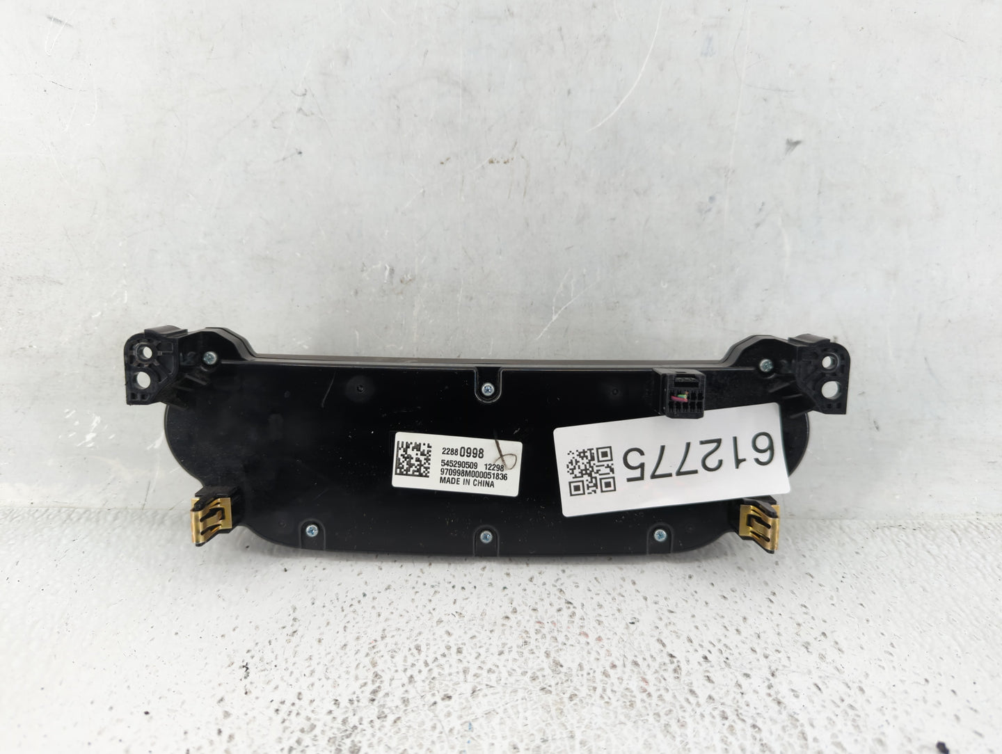2013 Chevrolet Malibu Radio AM FM Cd Player Receiver Replacement P/N:22880998 Fits OEM Used Auto Parts - Oemusedautoparts1.c