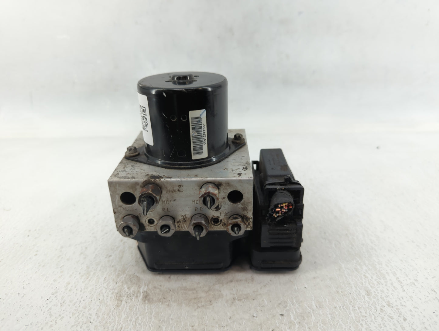 2013-2016 Chevrolet Malibu ABS Pump Control Module Replacement P/N:22971448 Fits Fits 2012 2013 2014 2015 2016 OEM Used Auto