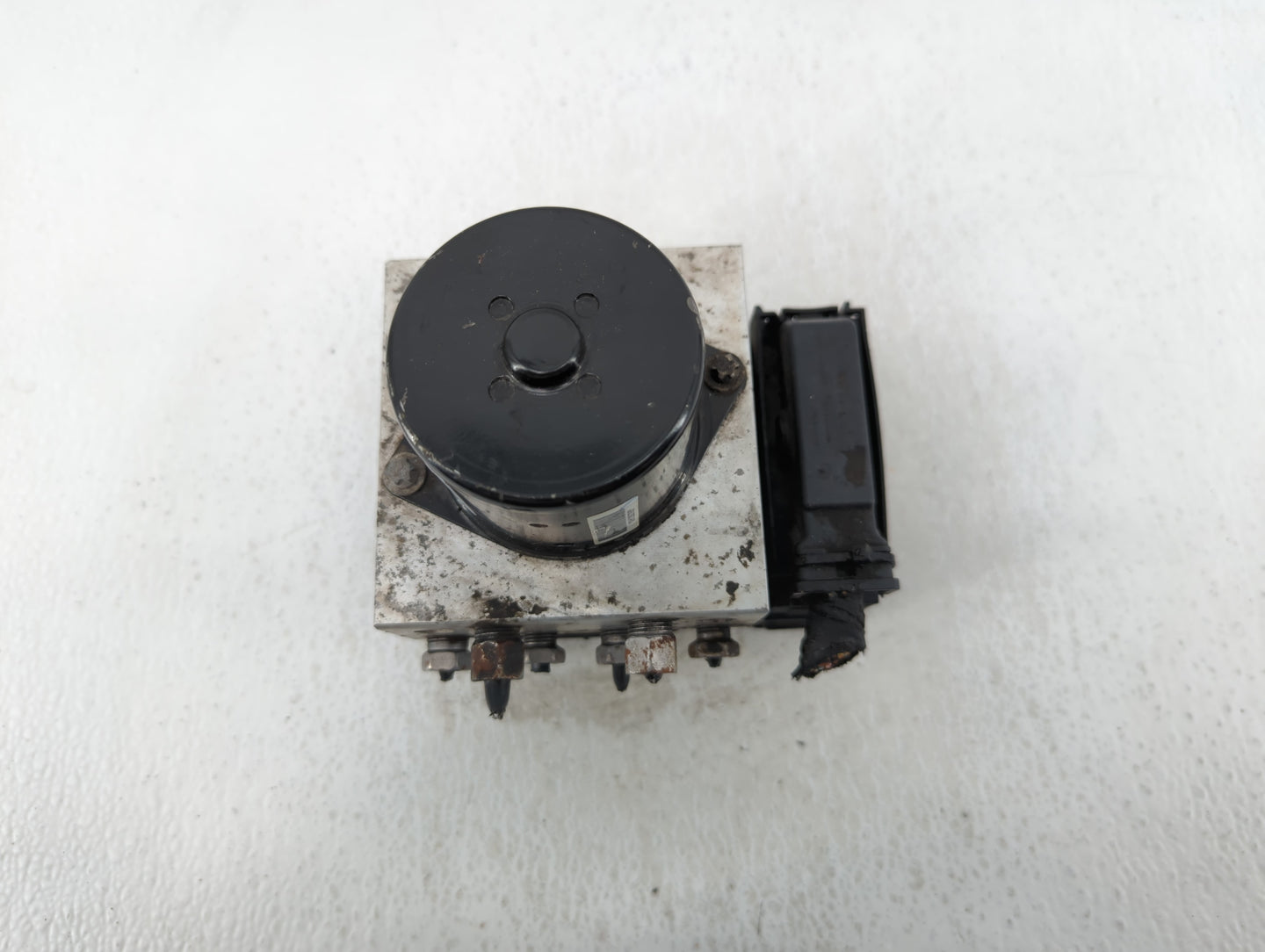 2013-2016 Chevrolet Malibu ABS Pump Control Module Replacement P/N:22971448 Fits Fits 2012 2013 2014 2015 2016 OEM Used Auto
