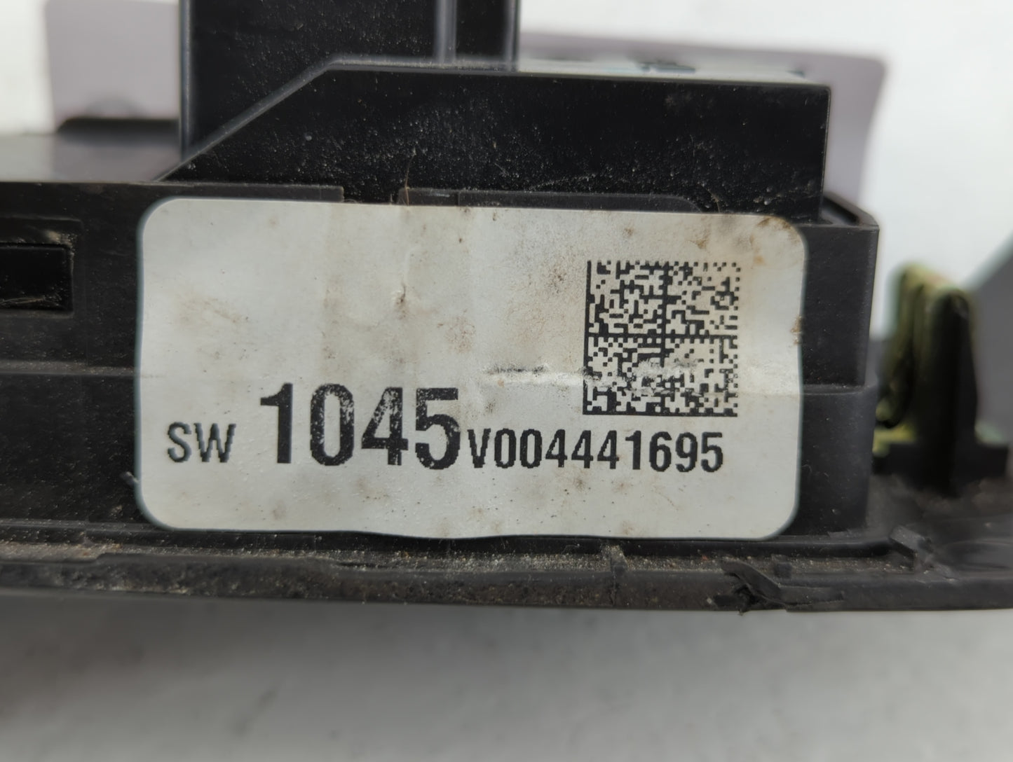 2013 Chevrolet Malibu Master Power Window Switch Replacement Driver Side Left P/N:1045V004441695 22823885 Fits Fits 2011 201