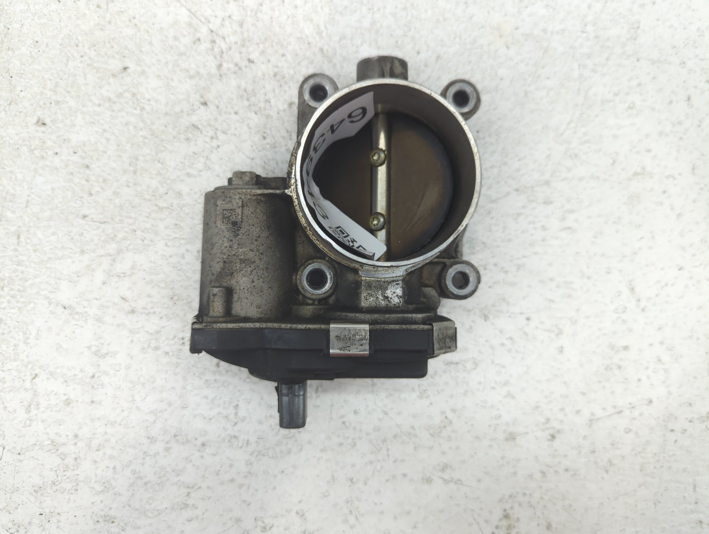 2013-2014 Chevrolet Malibu Throttle Body P/N:126321010A Fits Fits 2012 2013 2014 2015 OEM Used Auto Parts - Oemusedautoparts