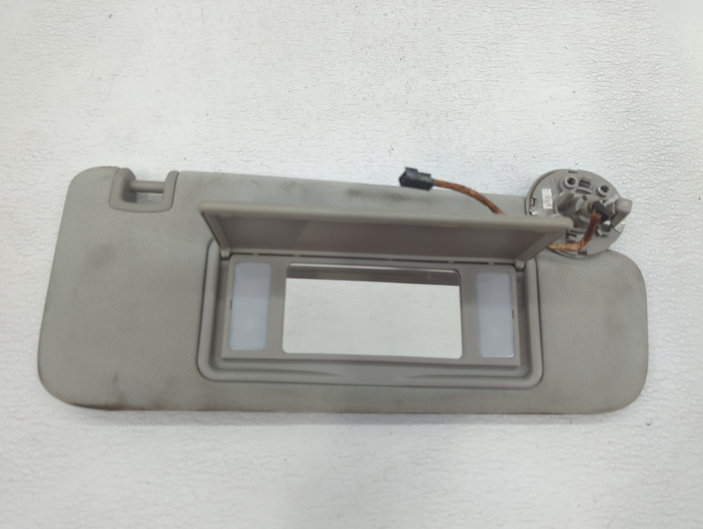 2013-2016 Chevrolet Malibu Sun Visor Shade Replacement Passenger Right Mirror Fits Fits 2013 2014 2015 2016 OEM Used Auto Pa