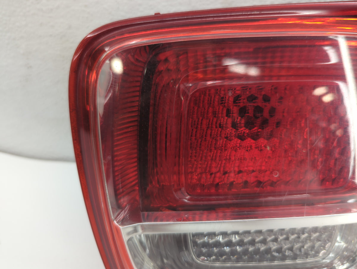 Chevrolet Malibu Driver Left Side Deck Lid Mounted Tail Light 661587 - Oemusedautoparts1.com