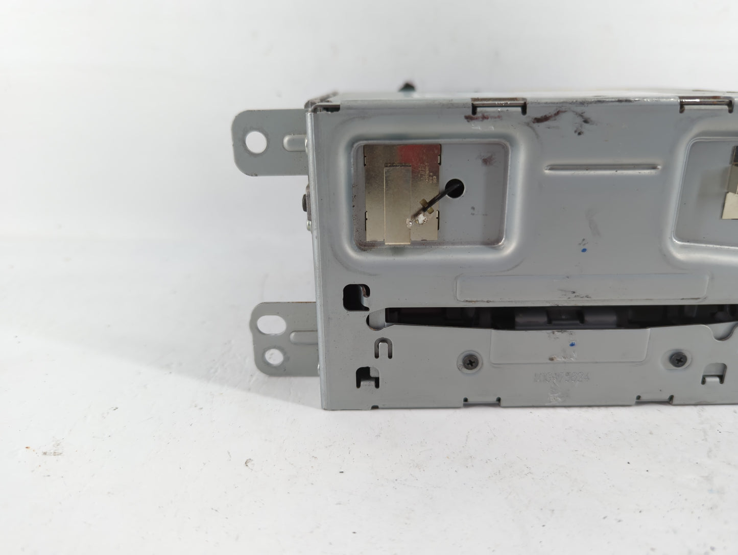 2013 Chevrolet Malibu Radio AM FM Cd Player Receiver Replacement P/N:22989453 Fits OEM Used Auto Parts - Oemusedautoparts1.c