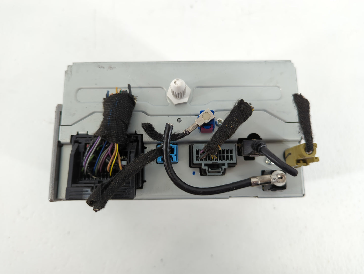 2013 Chevrolet Malibu Radio AM FM Cd Player Receiver Replacement P/N:22989453 Fits OEM Used Auto Parts - Oemusedautoparts1.c