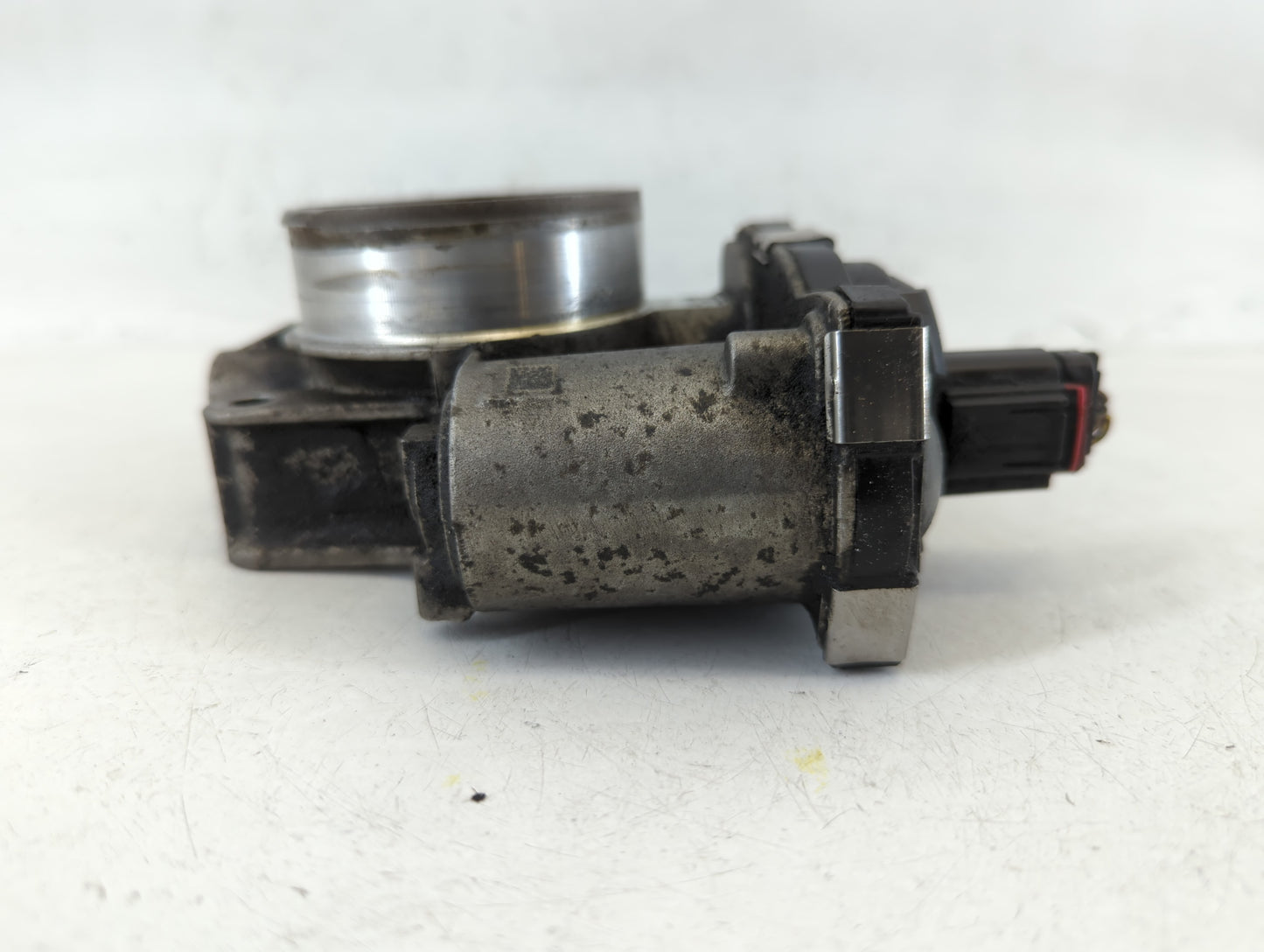 2013-2014 Chevrolet Malibu Throttle Body P/N:12632101CA Fits Fits 2012 2013 2014 2015 OEM Used Auto Parts - Oemusedautoparts